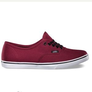 Vans Authentic Lo Pro Shoes in Maroon